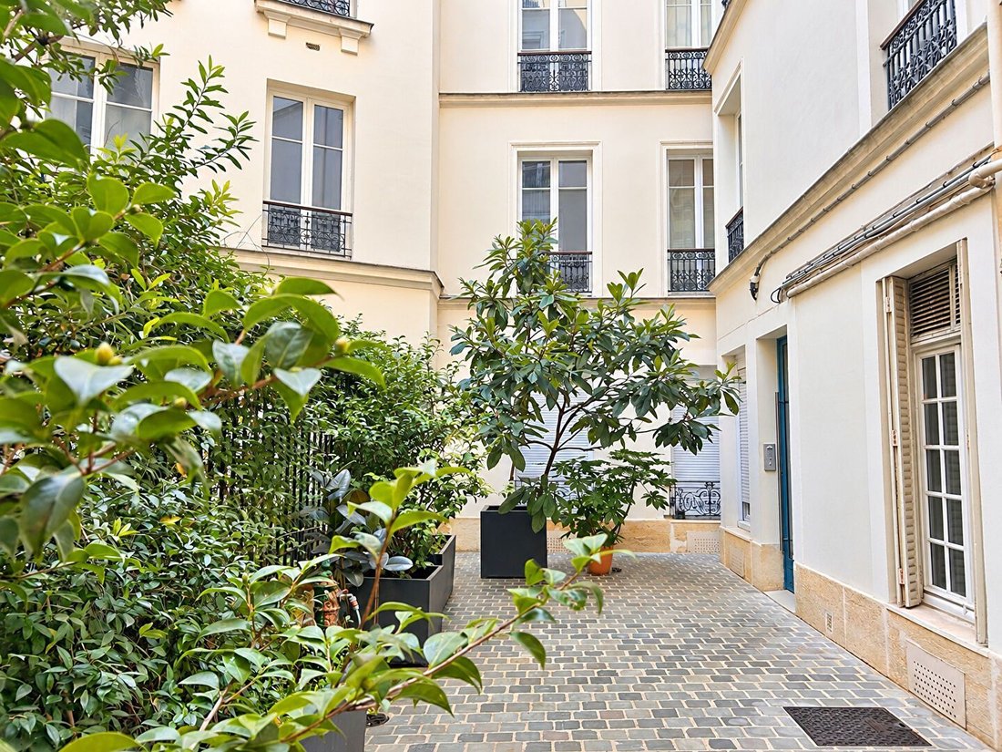 Apartment in Invalides, Paris 7e Arrondissement, Paris 1 - 19049171