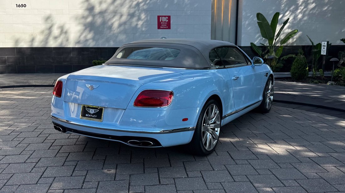 Cabriolet in Houston, TX, United States 3 - 19049244
