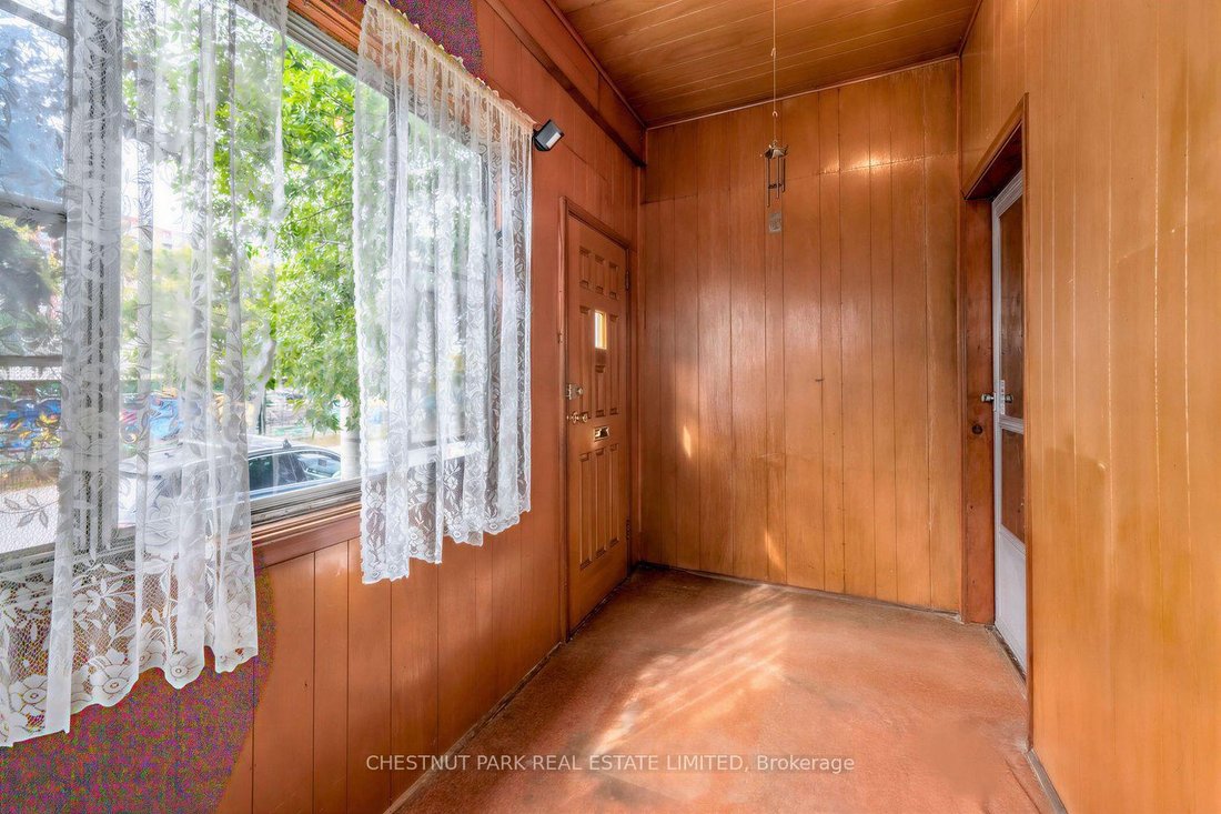 House in Toronto, Ontario, Canada 3 - 19049688