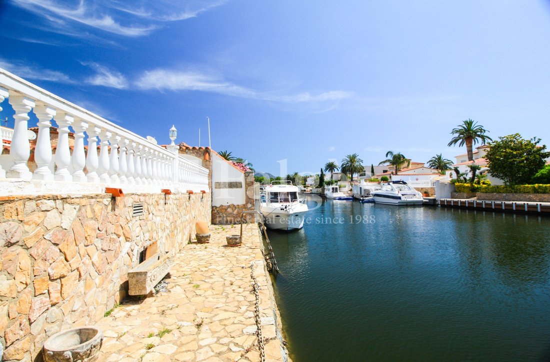 House in Empuriabrava, Catalonia, Spain 4 - 19049605