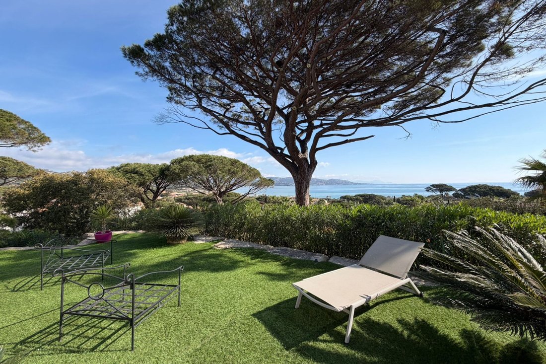 Villa in Ville-Les Saquedes-Le Bouillonnet, Sainte-Maxime, France 1 - 19049215