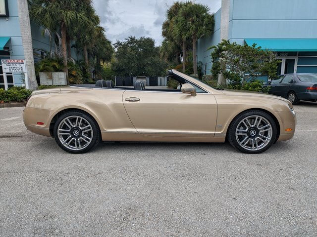 Cabriolet in Vero Beach, FL, United States 3 - 19049183