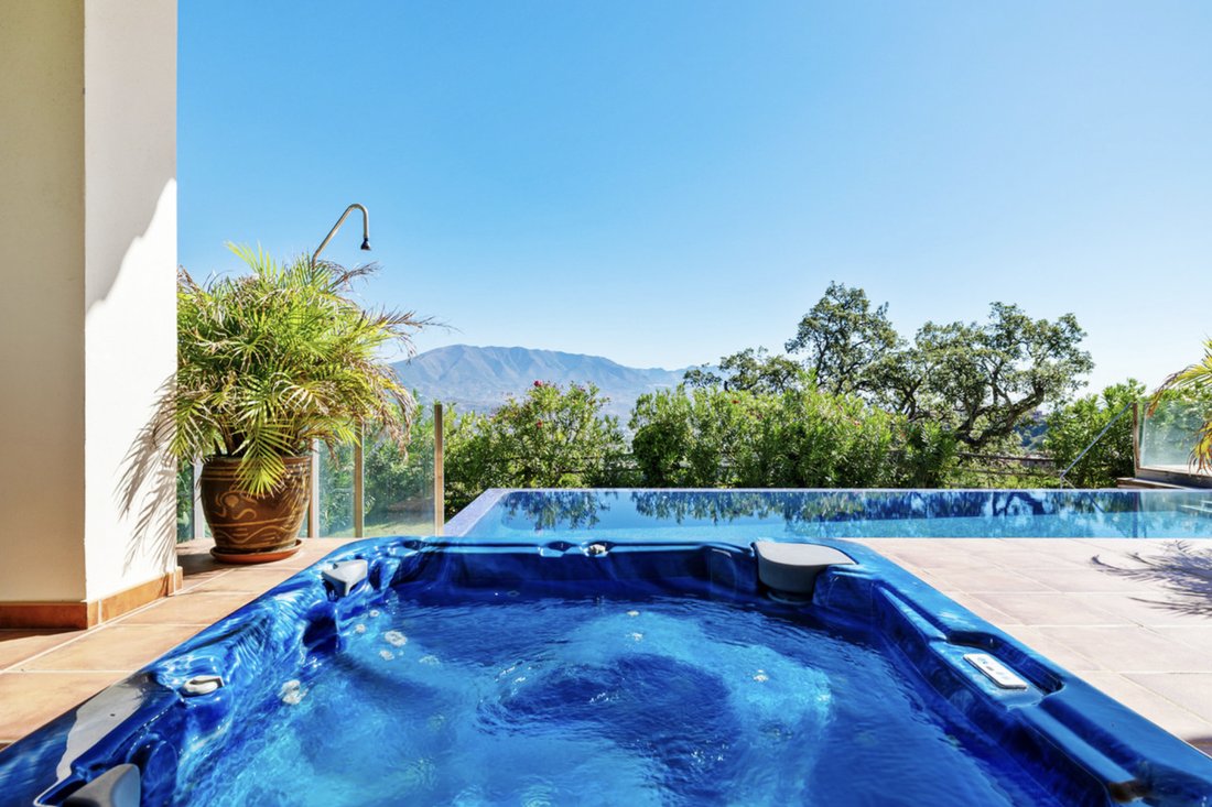 Villa in Elviria-Cabopino, Marbella, Spanien 4 - 19049452