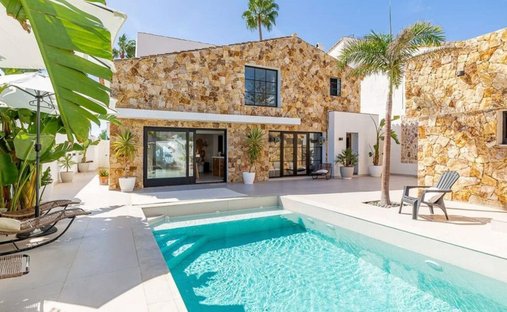 Villa en Estepona, Andalucía, España 1