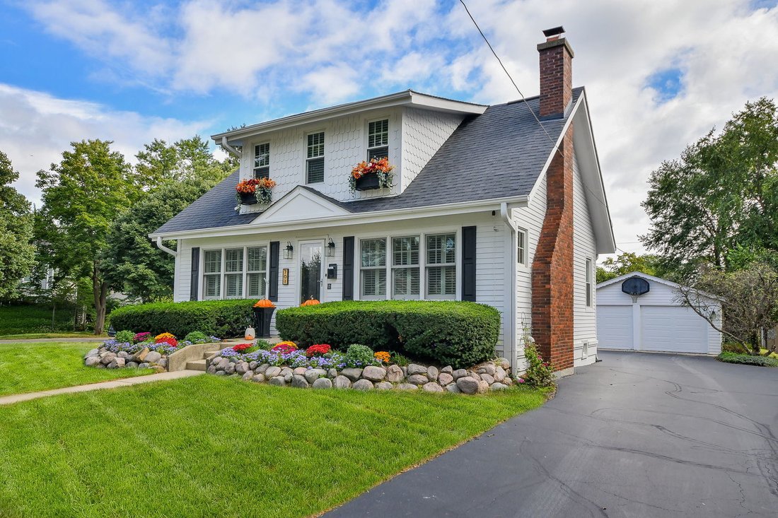 House in Elmhurst, Illinois, United States 1 - 19049424