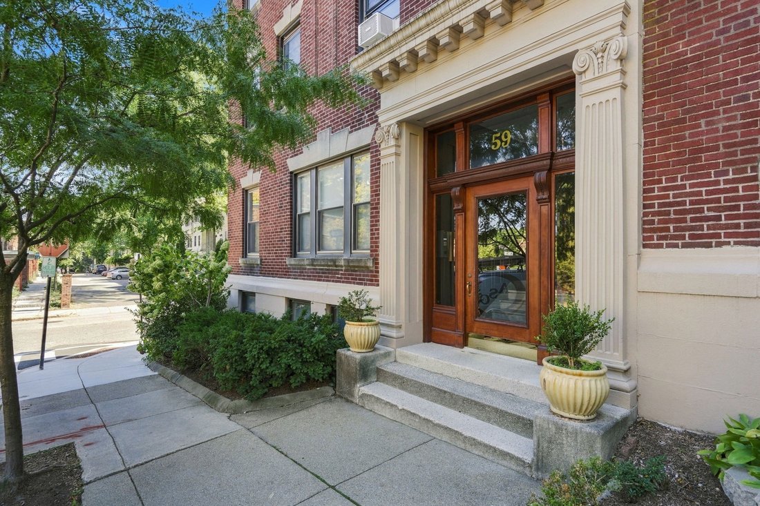 Condo in Brookline, Massachusetts, United States 3 - 19049192