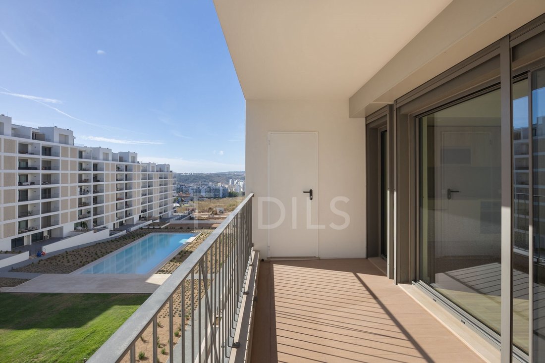 Appartement à Santo António dos Cavaleiros, Lisbonne, Portugal 1 - 17358061