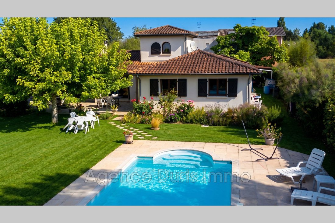 Villa in Sud Est, Le Taillan-Médoc, France 2 - 19049225