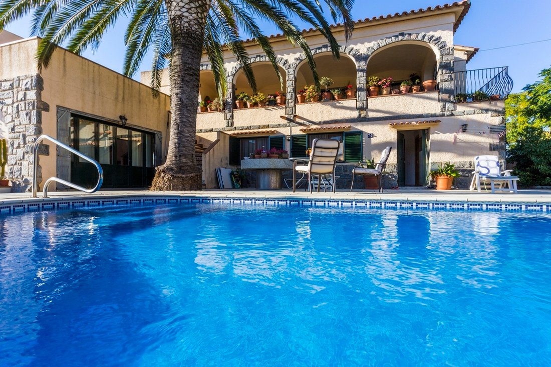 Villa in Empuriabrava, Katalonien, Spanien 3 - 16544729
