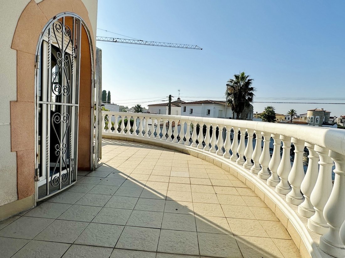 Villa in Empuriabrava, Katalonien, Spanien 5 - 16576037