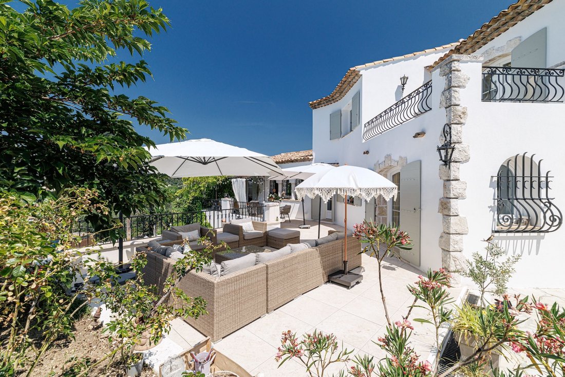 Villa in Sud, La Gaude, France 3 - 19050392