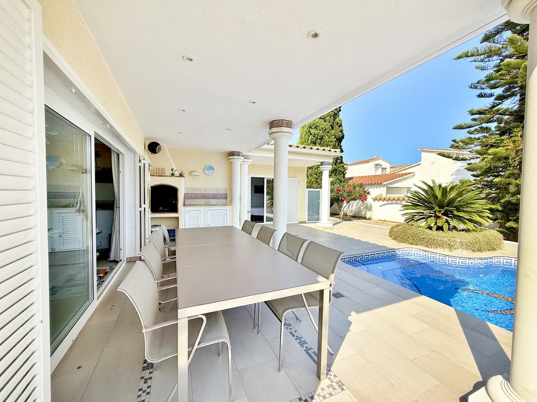 Villa in Empuriabrava, Katalonien, Spanien 5 - 16544719