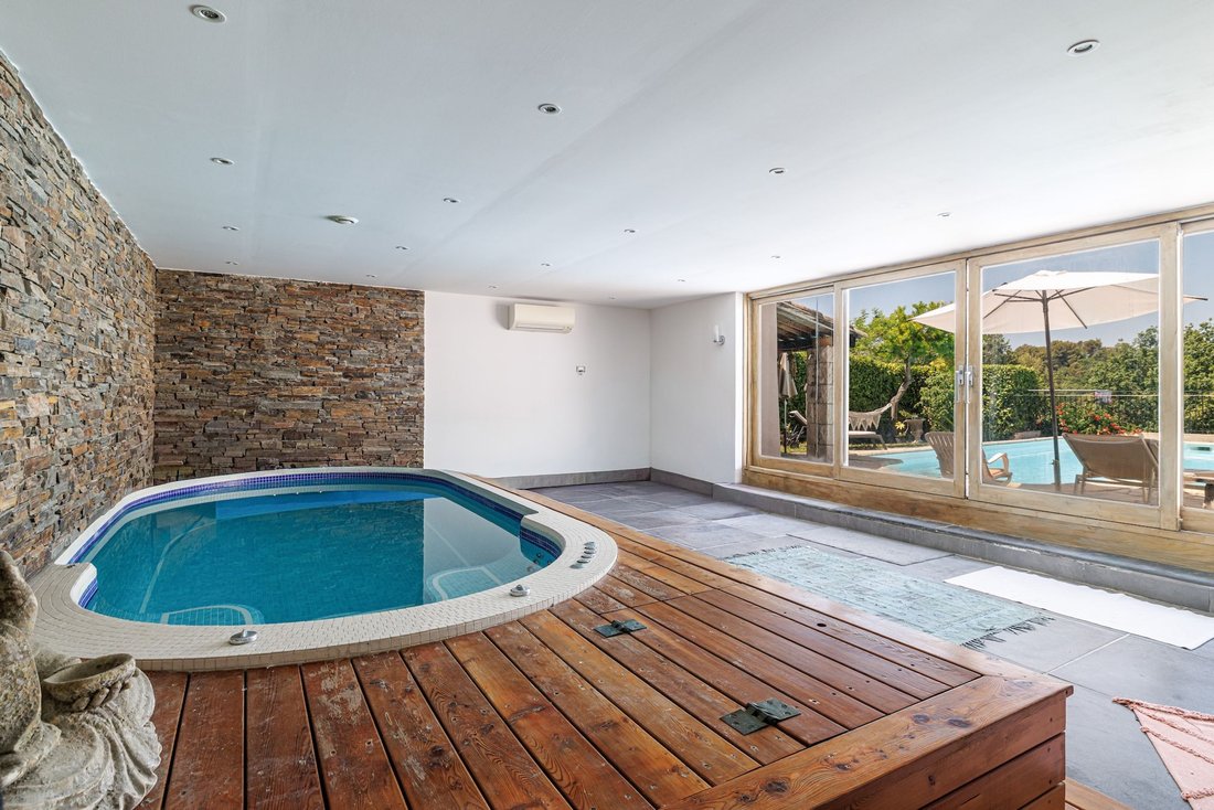Villa in Sud, La Gaude, France 4 - 19050392