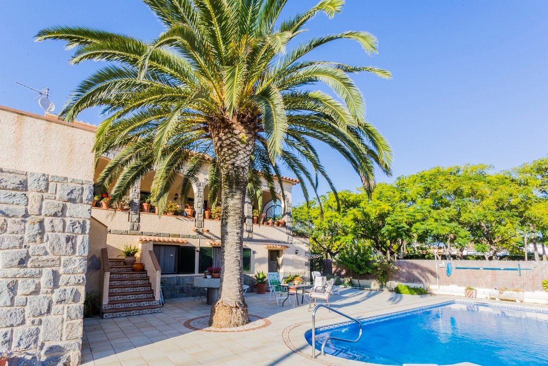 Villa in Empuriabrava, Katalonien, Spanien 2 - 16544729