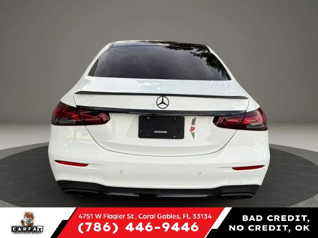Sedan in Coral Gables, FL, United States 5 - 19050047