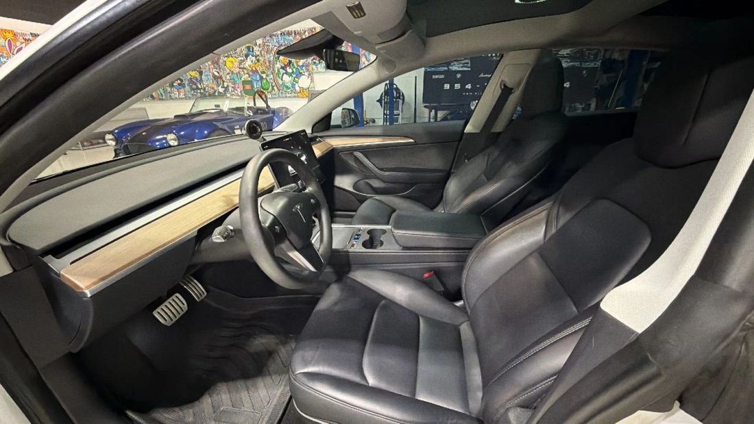 Sedan in Boynton Beach, FL, United States 5 - 19049844