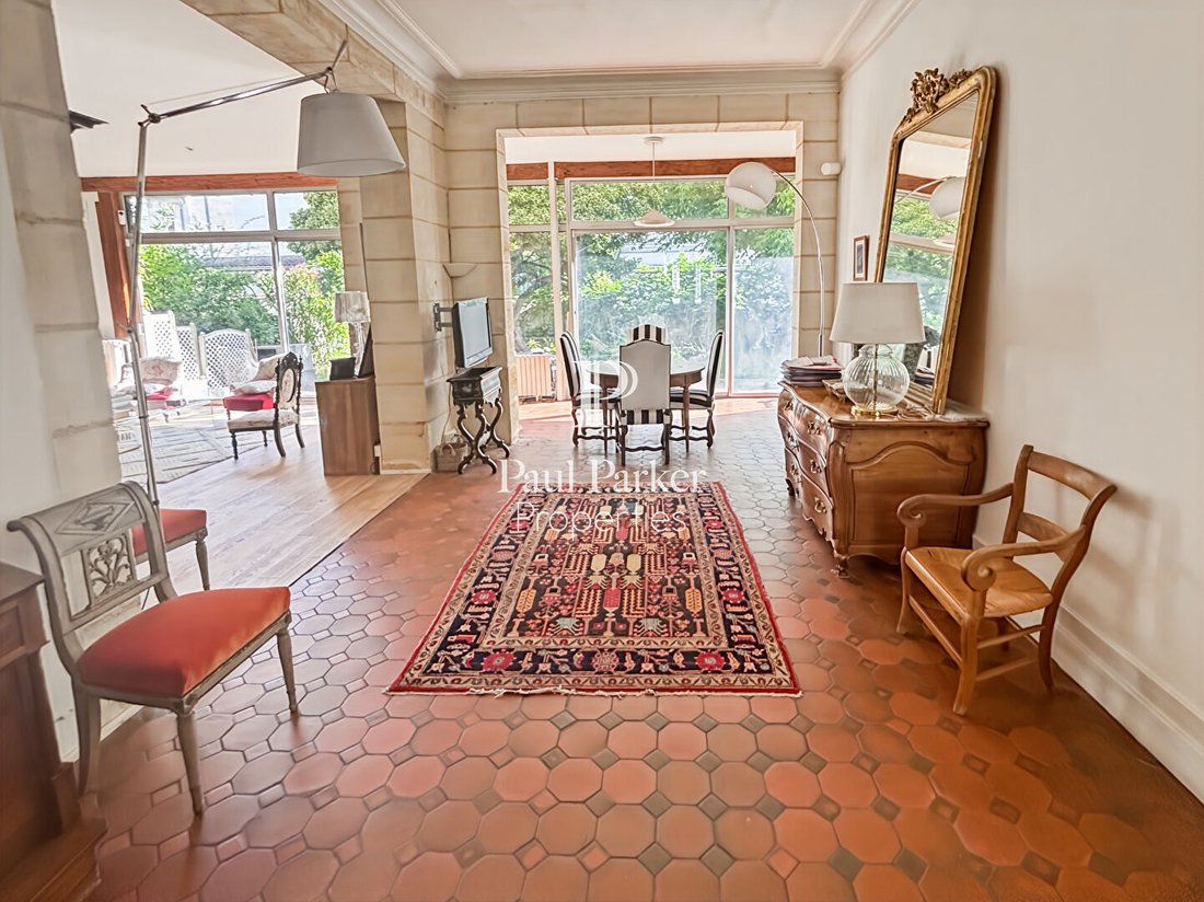 Villa in Hôtel de Ville-Quinconce-Saint Seurin-Fondaudège, Bordeaux, France 3 - 19050244