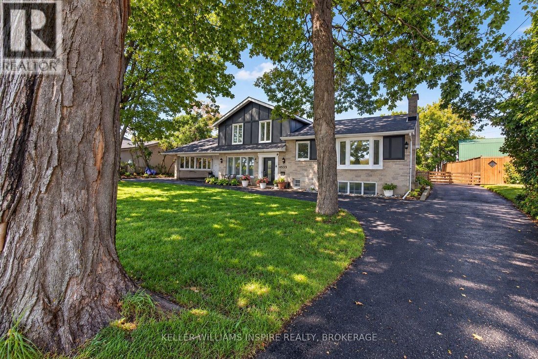 House in Amherstview, Ontario, Canada 3 - 19050201