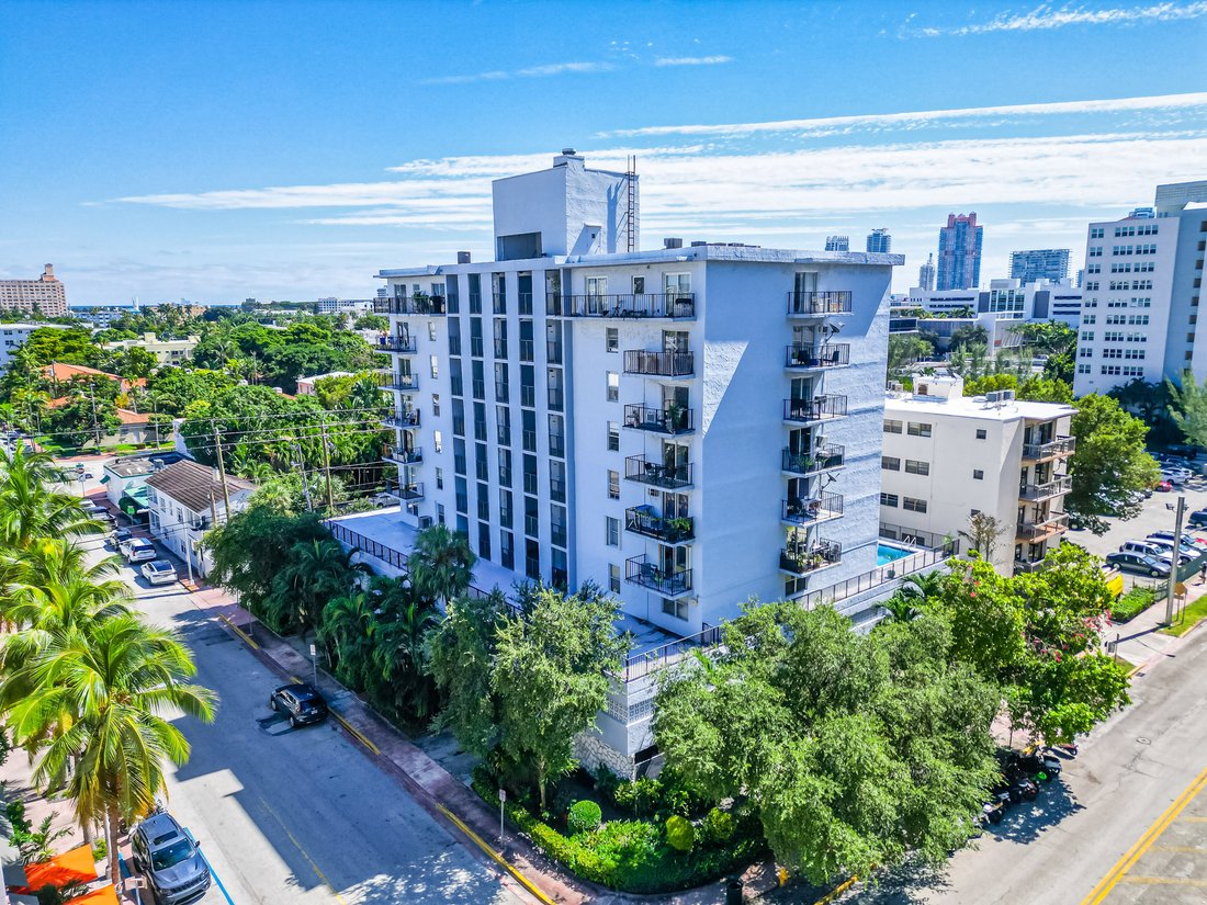 Condo in Miami Beach, Florida, United States 2 - 19050256