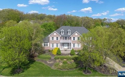 House in North Haledon, New Jersey, United States 1