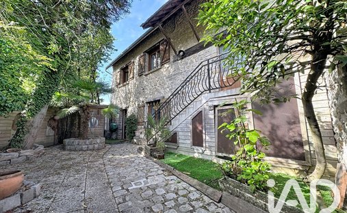 House in Cerny, Ile-de-France, France 1