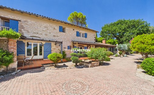 Villa in Cordes-sur-Ciel, Occitania, France 1