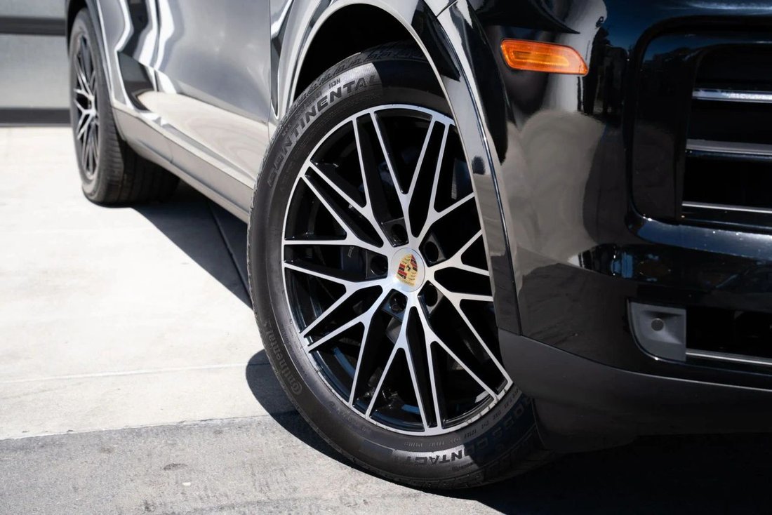Suv in Bloomington, CA, United States 3 - 19049925