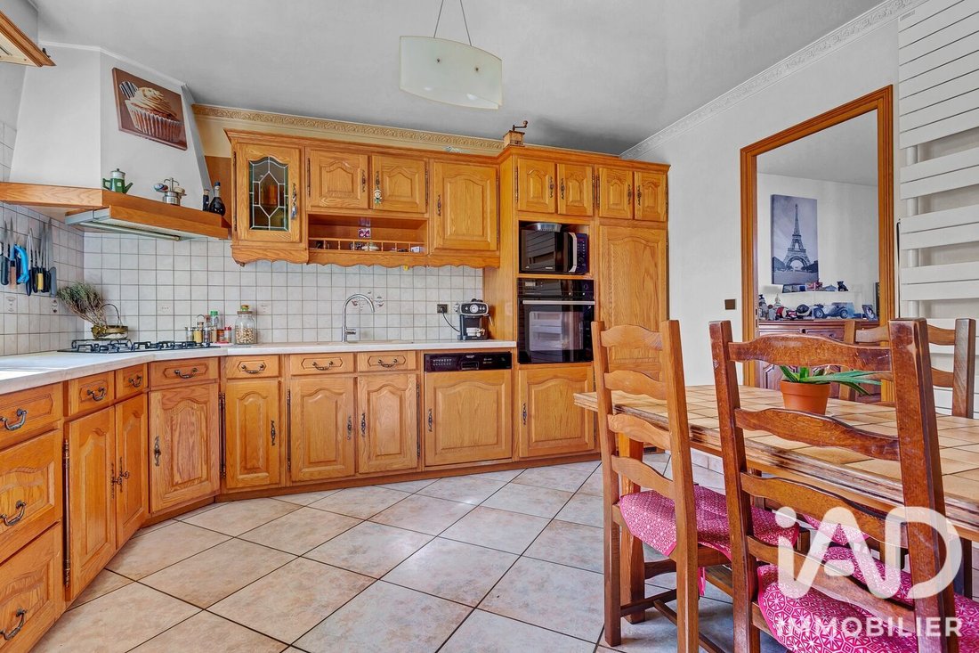 House in Mairie, Sainte-Genevieve-des-Bois, France 3 - 19050447