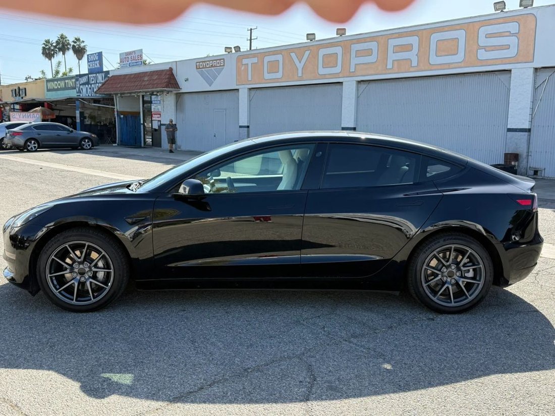 Sedan in Azusa, CA, United States 4 - 19049842