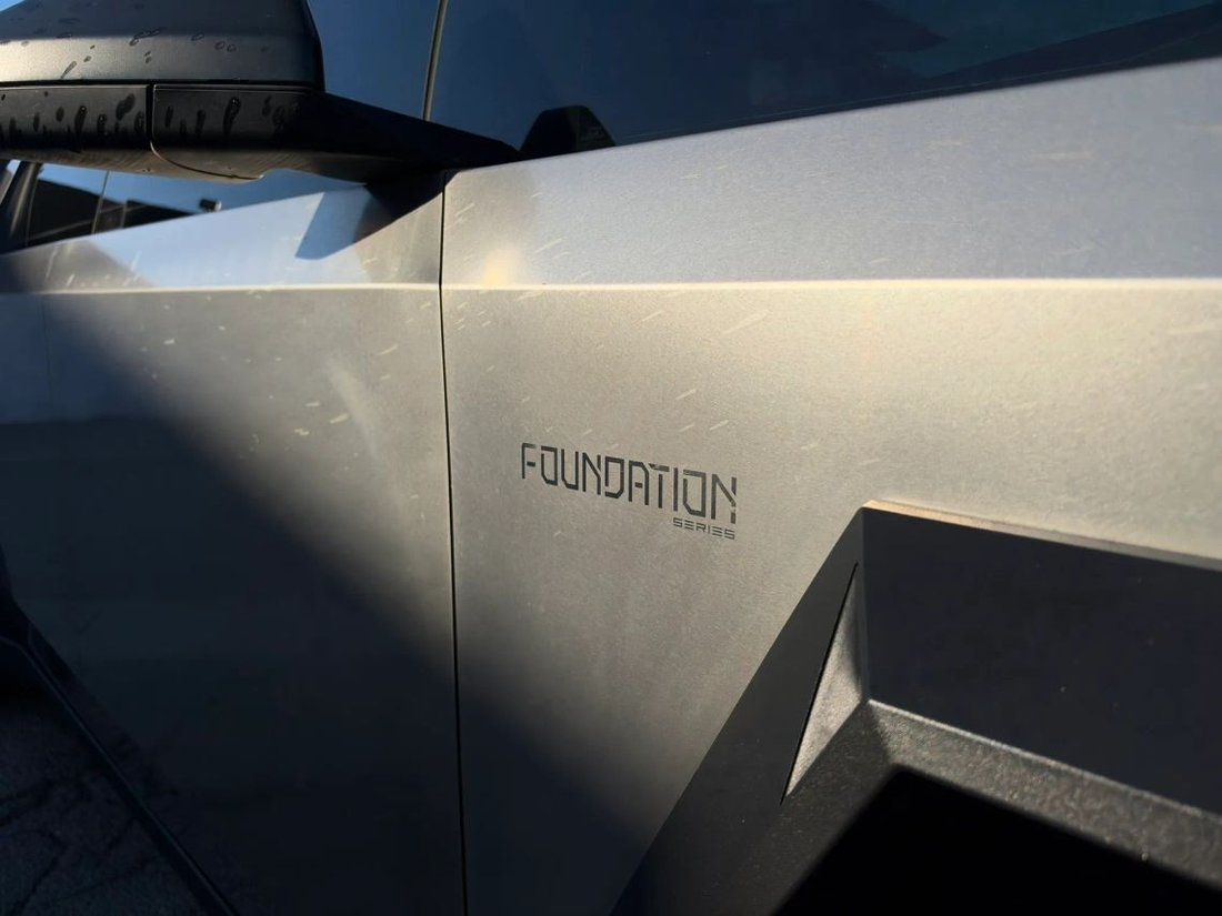 Pickup in Azusa, CA, United States 2 - 19049818