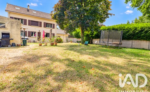 Casa a Les Hameaux-La Croix Aux Buis-Chapelle, Magny-les-Hameaux, Francia 1