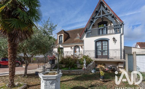 Casa a Mairie, Santa Genoveffa dei Boschi, Francia 1