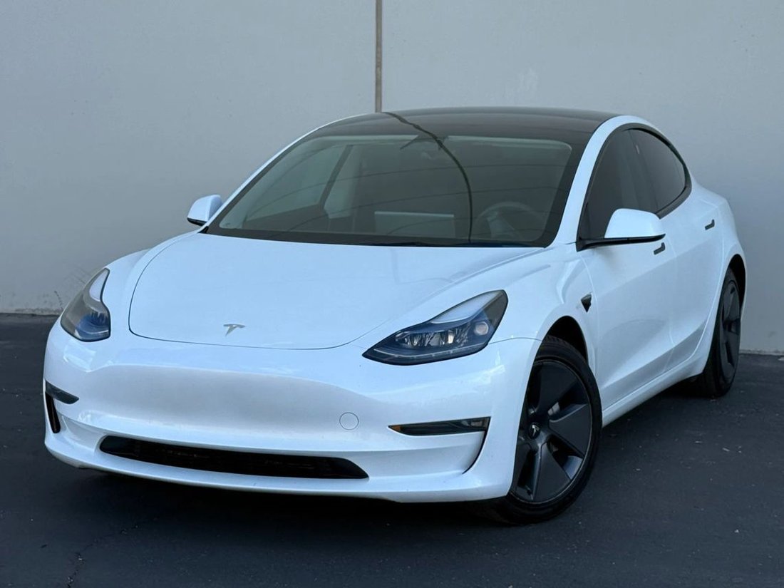 Sedan in Phoenix, AZ, United States 3 - 19049863