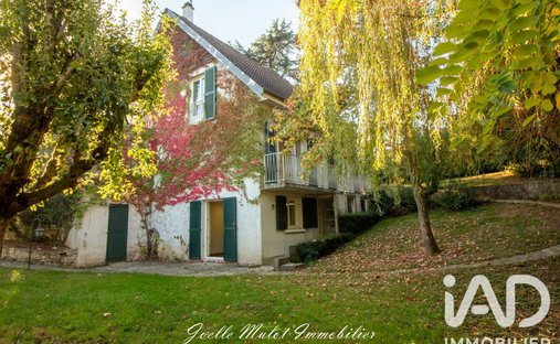 House in Saint-Germain-de-la-Grange, Ile-de-France, France 1