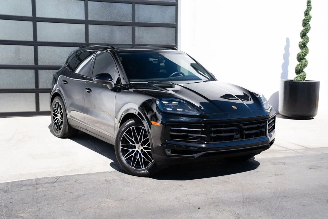 Suv in Bloomington, CA, United States 2 - 19049925
