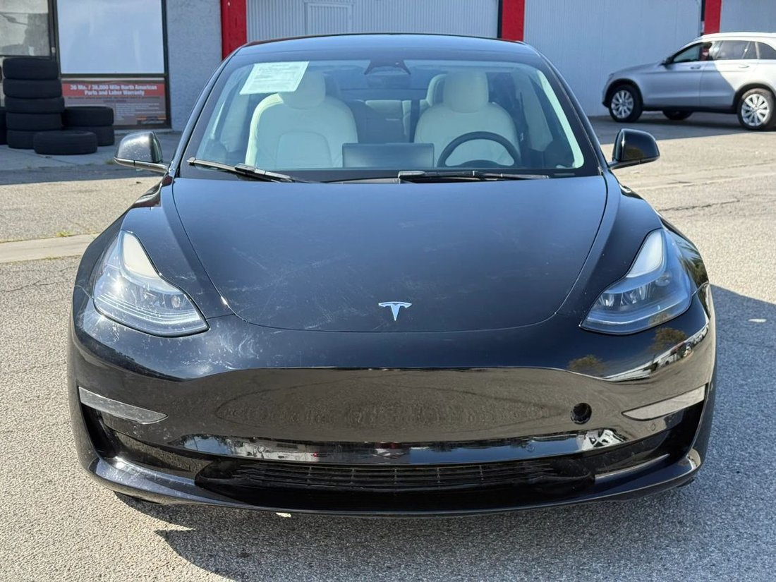 Sedan in Azusa, CA, United States 2 - 19049842