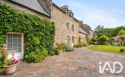 House in Saint-Lunaire, Brittany, France 1