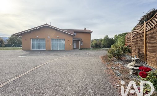 House in Poncin, Auvergne-Rhône-Alpes, France 1