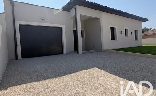 House in Les Blaches-Les Champs, Montelimar, France 1