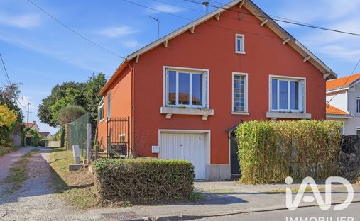 House in Houssais, Rezé, France 1