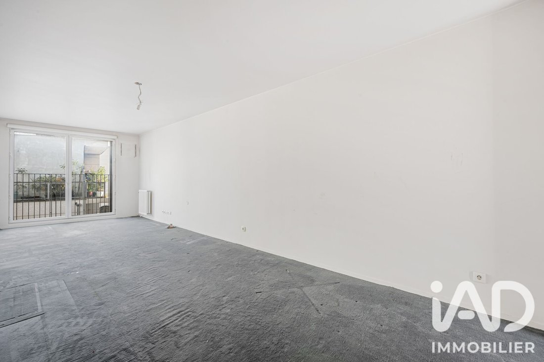 Apartment in Nationale-Deux Moulins, Paris 13e Arrondissement, Paris 2 - 19050478