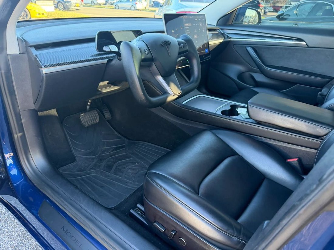 Sedan in Virginia Beach, VA, United States 5 - 19049879