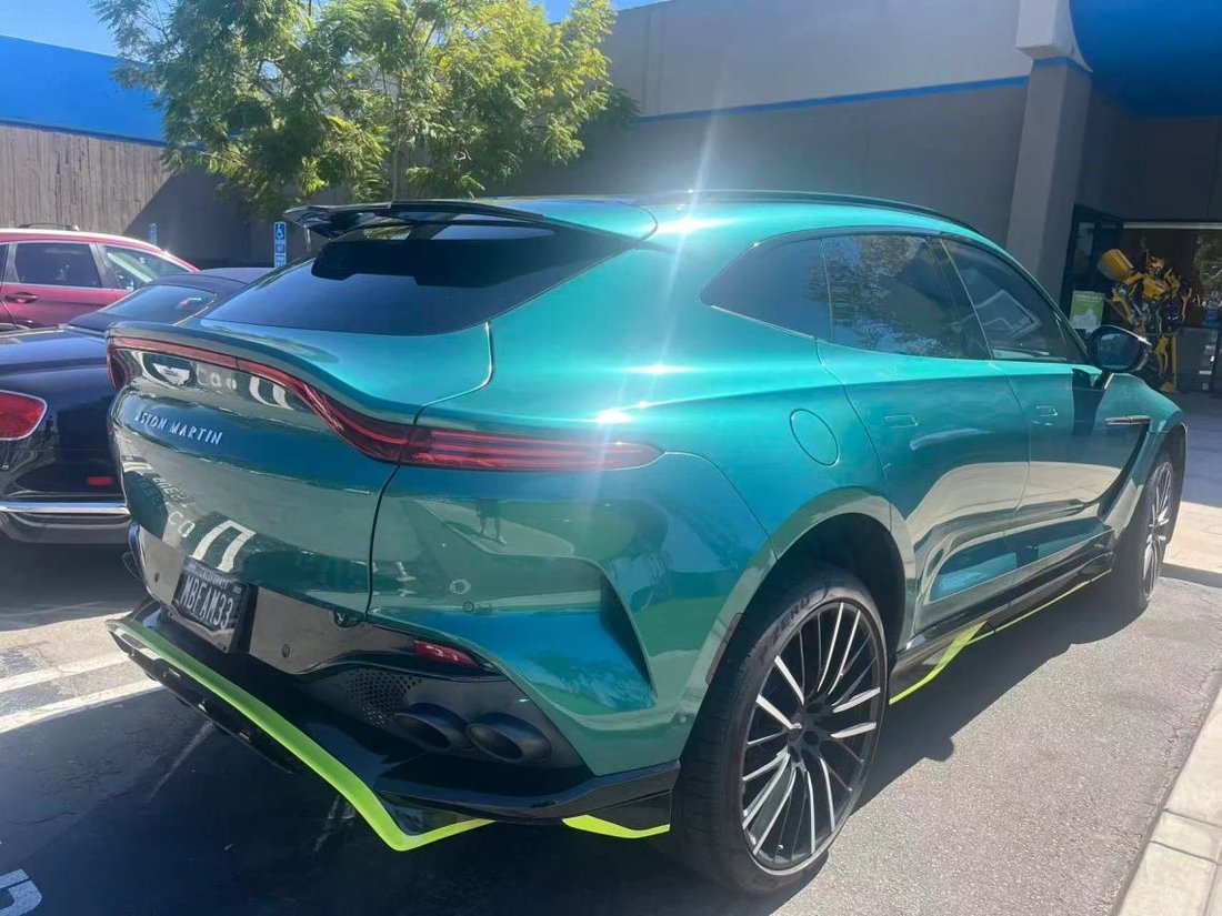 Suv in Costa Mesa, CA, United States 2 - 19049850