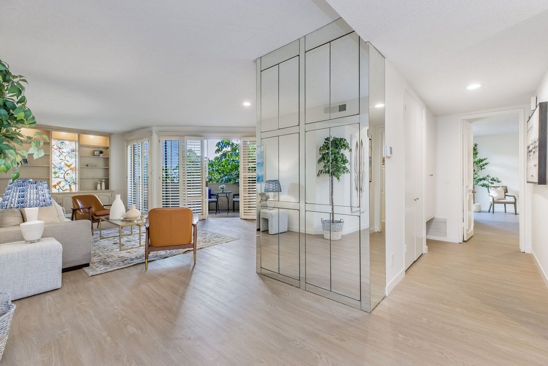 Condo in Los Angeles, California, United States 2 - 19050254