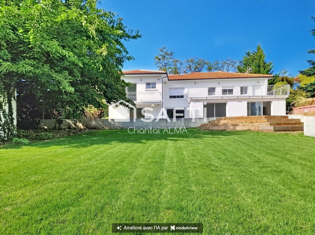 House in Bouliac, Nouvelle-Aquitaine, France 1 - 19050345