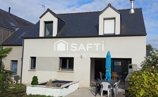 House in Saint-Lunaire, Brittany, France 1