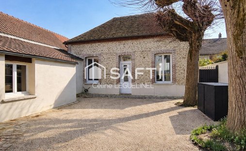 House in Arrondissement of Dreux, Centre-Val de Loire, France 1