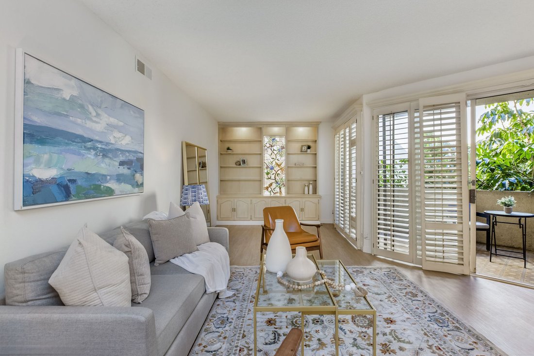 Condo in Los Angeles, California, United States 4 - 19050254