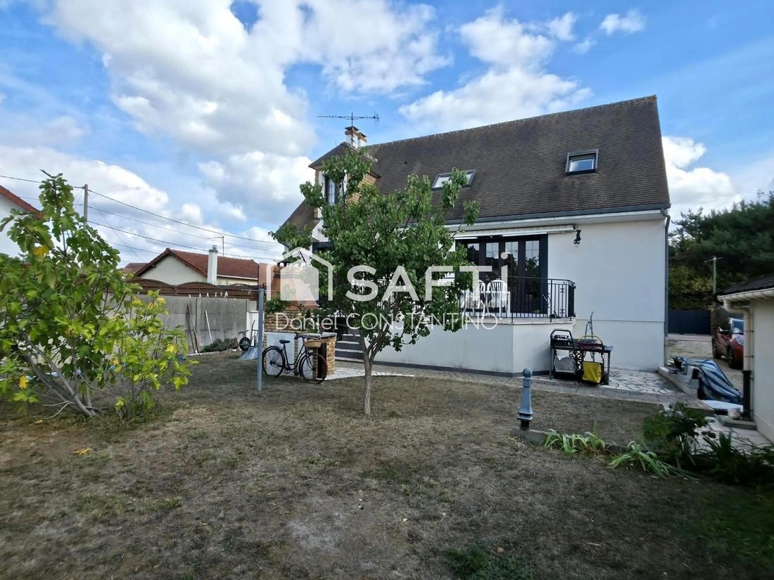 House in Mairie, Sainte-Genevieve-des-Bois, France 4 - 19050344