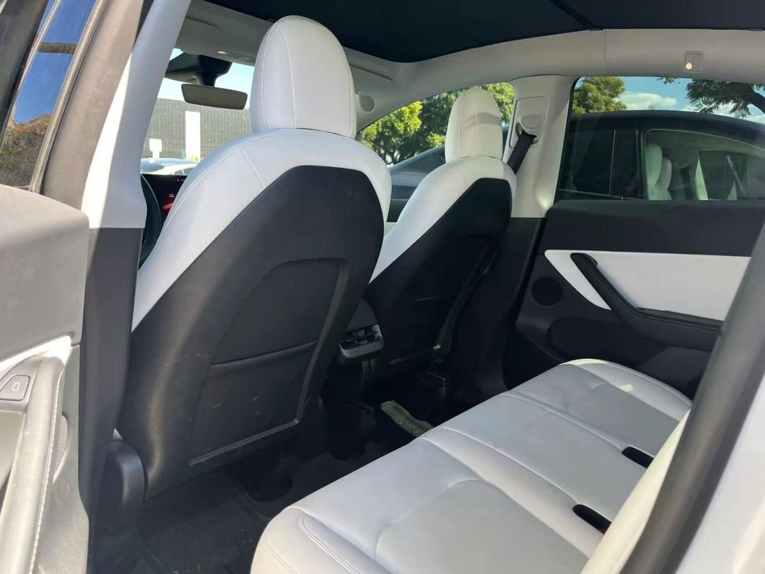 Suv in Costa Mesa, CA, United States 4 - 19049811